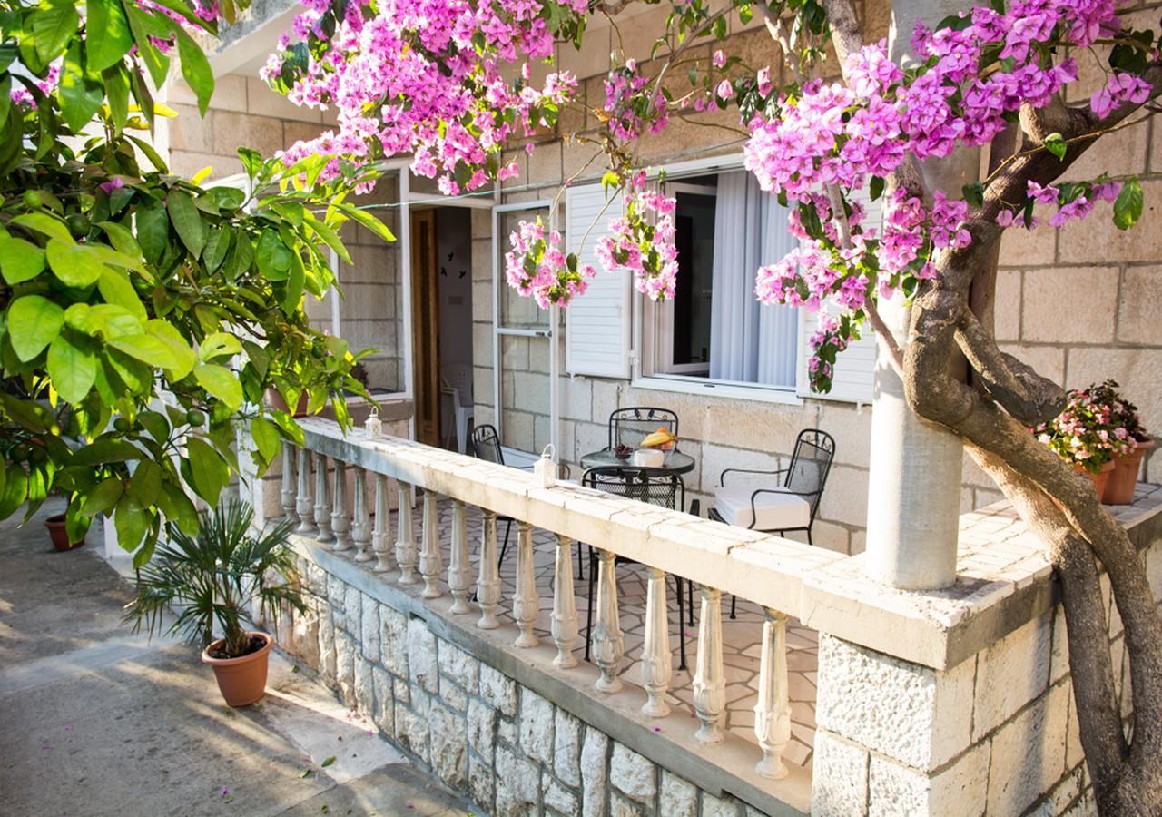 Bungevilla * Ragusa